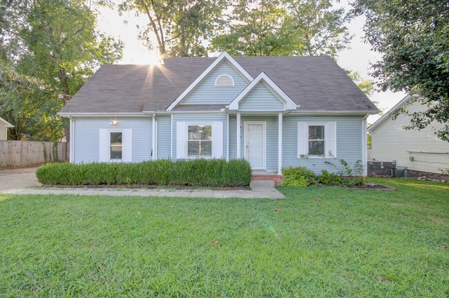 Three Bedroom Home with Two Bonus Areas!!!! - Three Bedroom Home with Two Bonus Areas!!!!