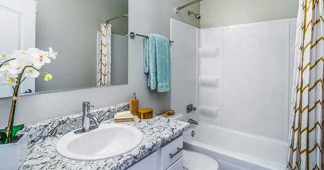 The Lakes at Fountain Square Apartment Homes