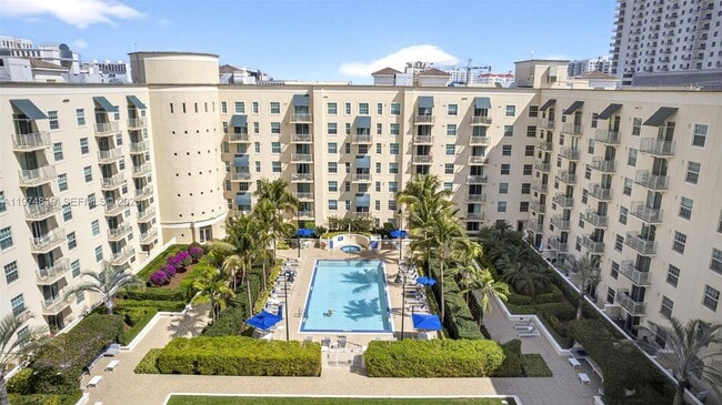 Building Photo - 610 Clematis St Unit 336