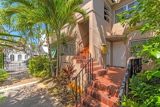 Photo - 28 Almeria Ave Unidad 4