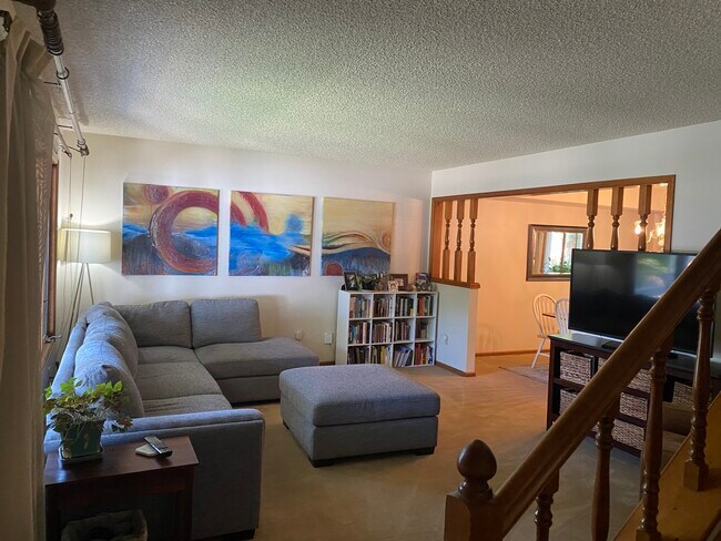Photo - 2225 Creekwood Dr
