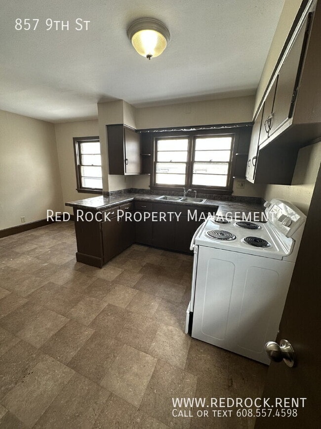 Building Photo - 857 9th St