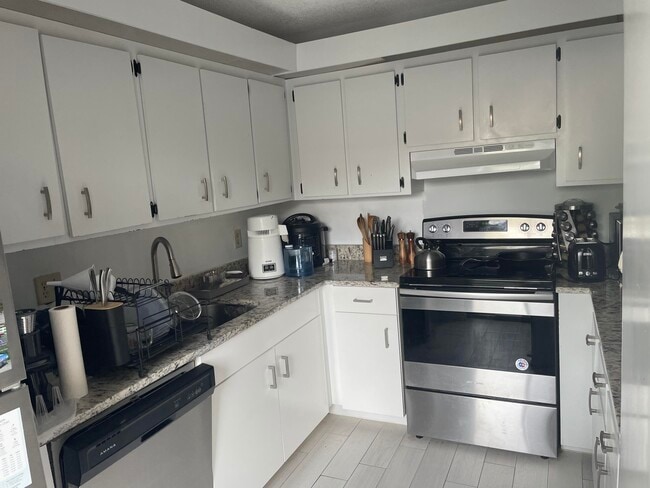 Photo - 2228 White Pine Cir