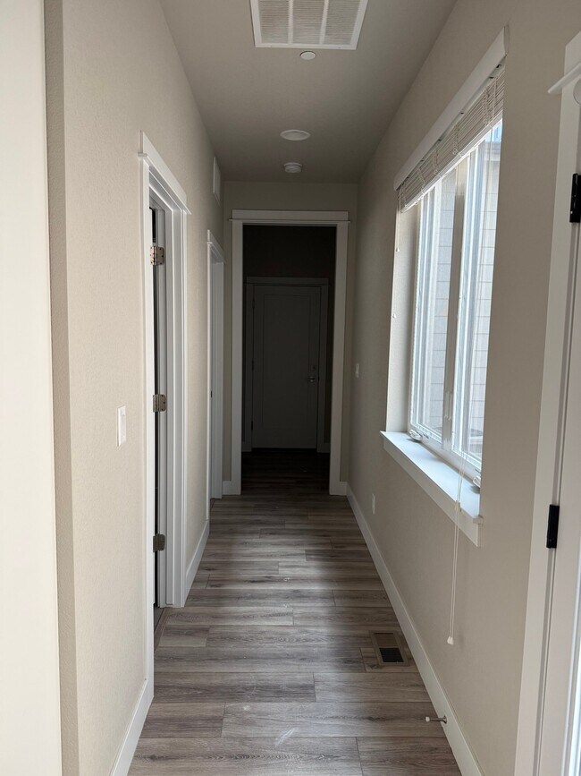 Photo - 837 Cherokee Dr