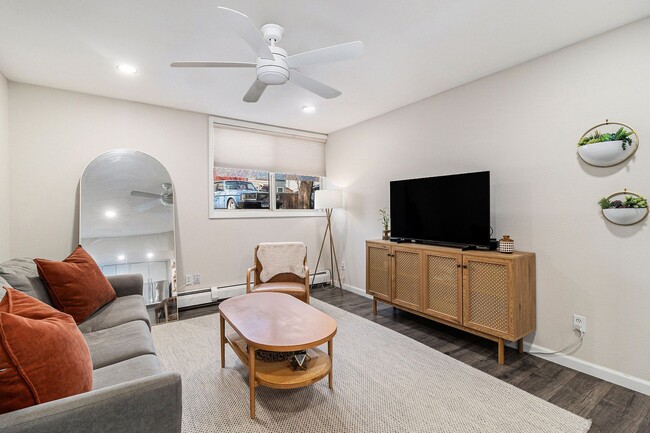 Photo - 1 Bed / 1 Bath Condo for Rent in Central Boulder $1,545/mo