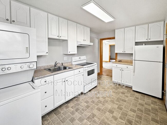 Building Photo - 1239 Sherman St Rental