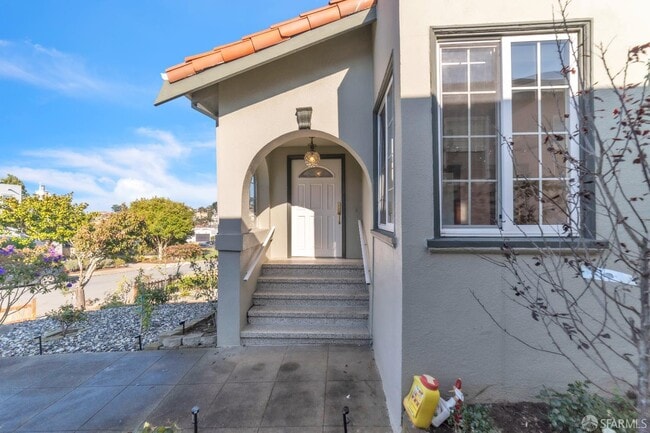 Photo - 80 Corona St