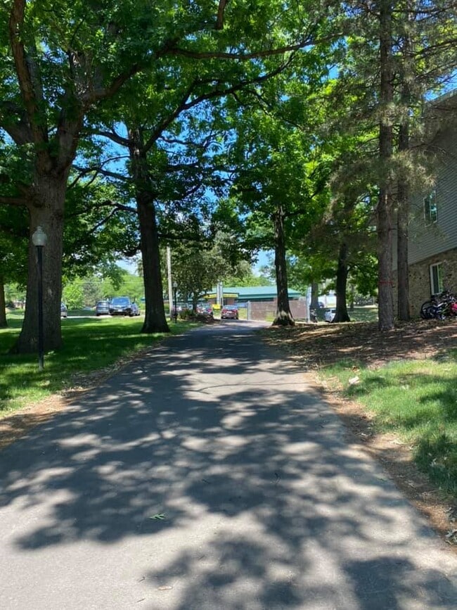 Overlook Pointe Apartments Middleton, WI