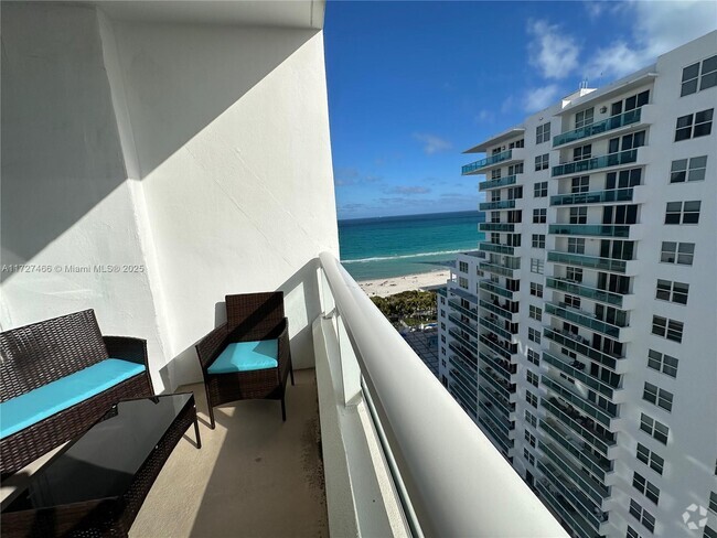 Building Photo - 5005 Collins Ave Unit 1509 Rental