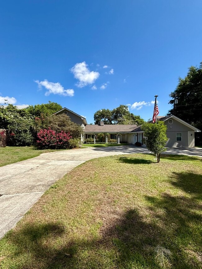 807 Betz Creek Rd