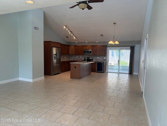 Photo - 189 Ocean Breeze Cir