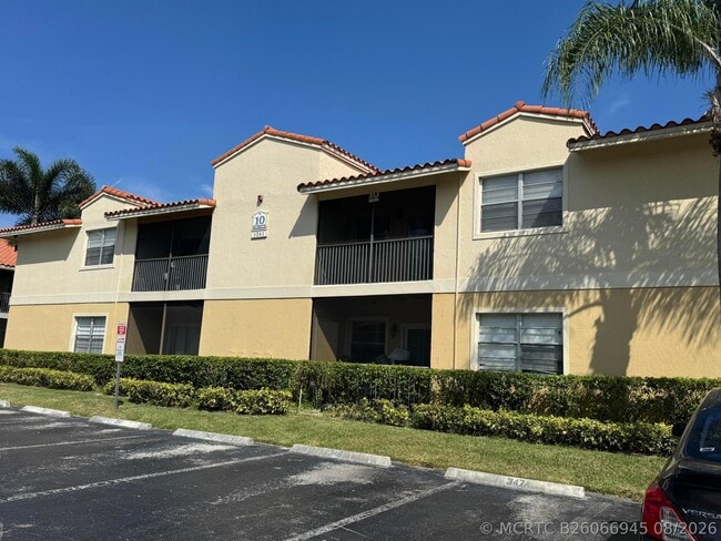 Building Photo - 1241 SW 46th Ave Unit 1008