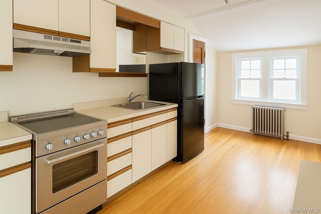 Photo - 560 State Rte 44 55 Unidad E