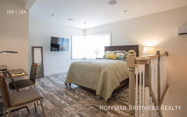 Photo - 2018 Ivar Ave Unit A