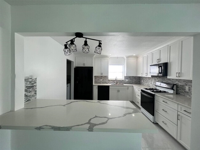 Photo - 8441 NW 18th St