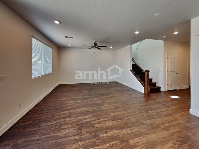 Photo - 8827 N 171st Dr