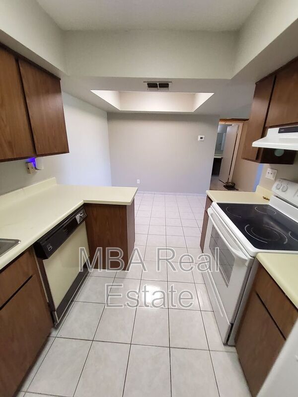 Photo - 4444 E Paradise Village Pkwy N Unidad #231