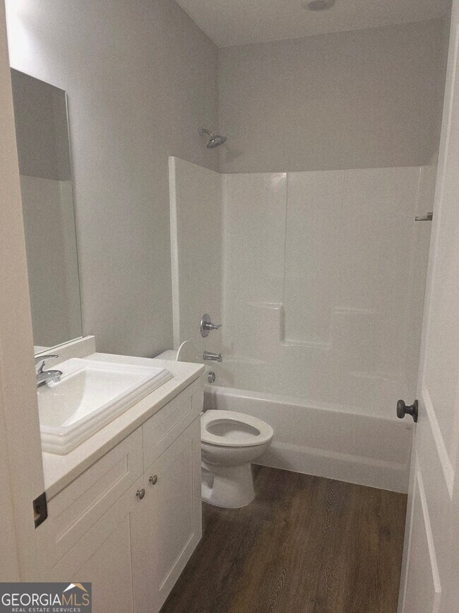 Photo - 1007 Autumns Wood Cir E