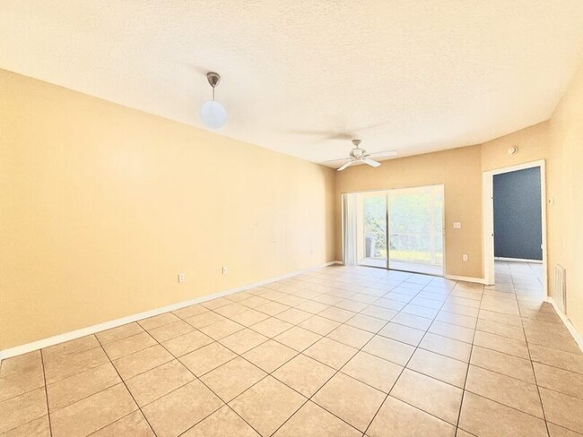 Photo - 9619 Lakedale Way Condo