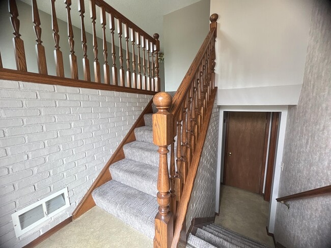 Photo - 3428 Dove St