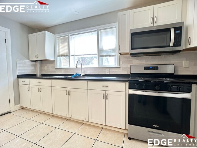 Photo - 61 Clinton St Unit 1