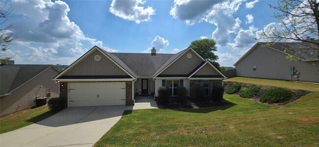 Building Photo - 2125 Savannah Dr