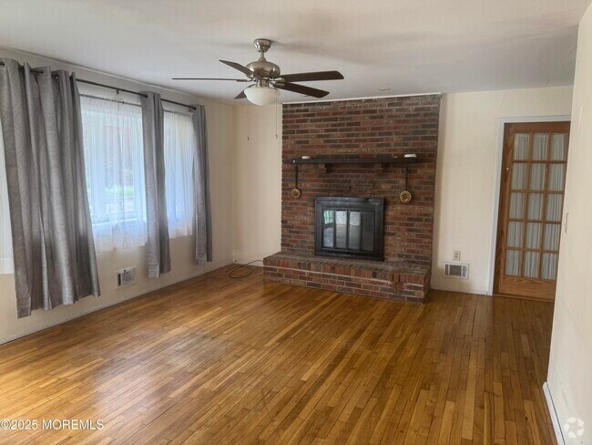 Building Photo - 716 Shell Pl Rental