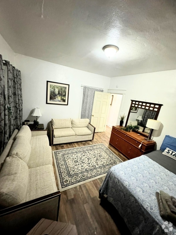 Building Photo - 7370 Pasadena Blvd Unit #4 Rental