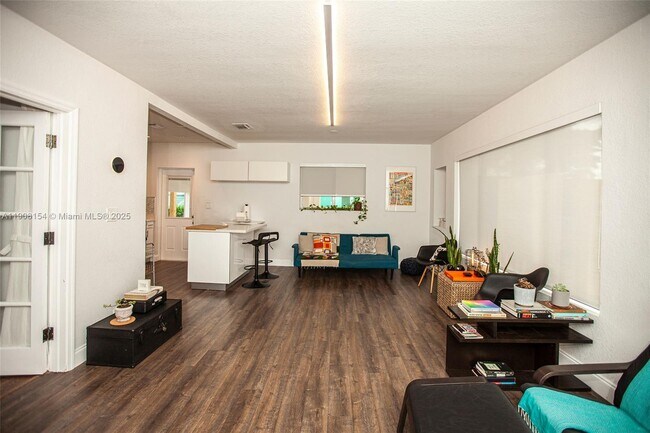 Photo - 1050 NW 46th St