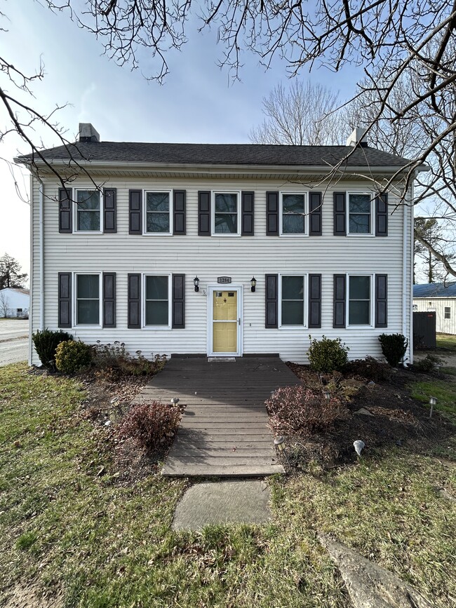 Photo - 1284 S Bay Rd