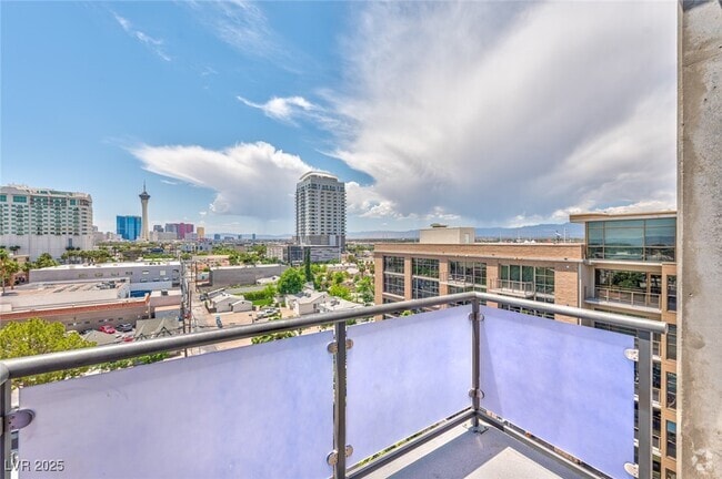 Building Photo - 353 E Bonneville Ave Unit 737 Rental
