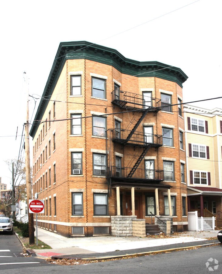 Photo - 120 Madison Ave