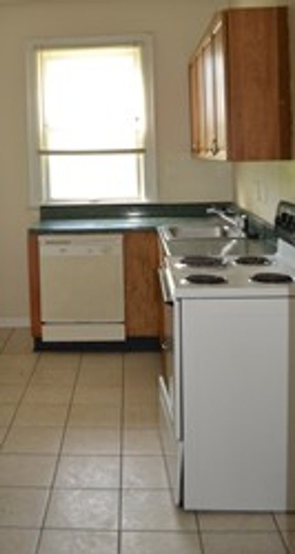 Photo - 427-429-429 E Tompkins St Unit 429