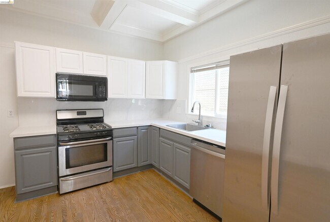 Photo - 685 37th St Unit 689