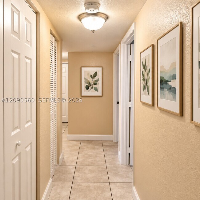 Photo - 1815 W 56th St Unit 104