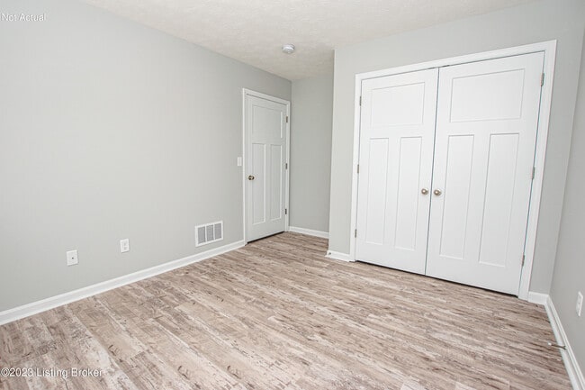 Photo - 500 Eagle Pointe Dr