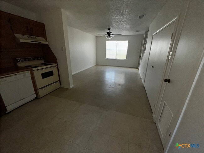Photo - 202 N Walnut St
