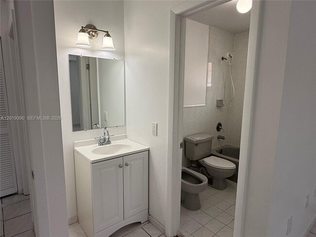 Photo - 10101 W Okeechobee Rd Unit 9202