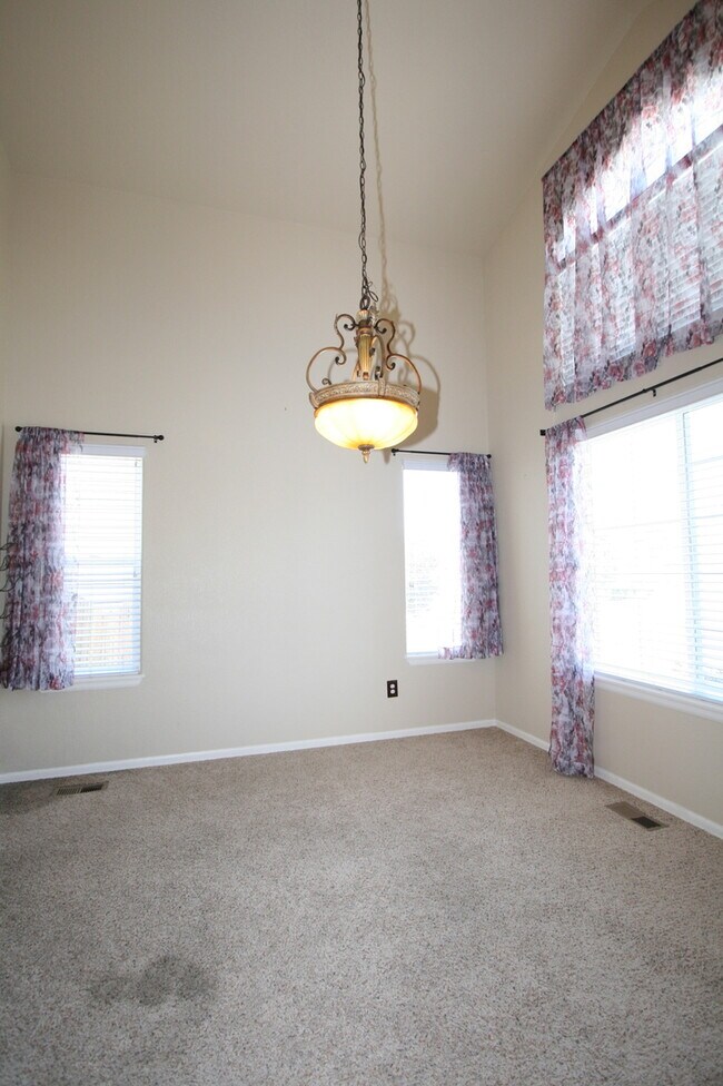 Photo - 3 Bedroom Home in Painted Sky!