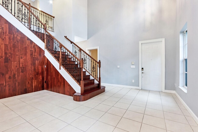 Photo - 1904 Flower Dr