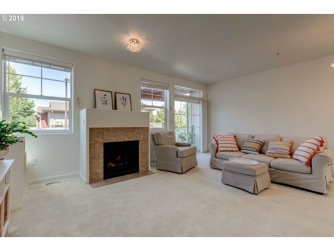 Photo - 1877 NE 102nd Ave