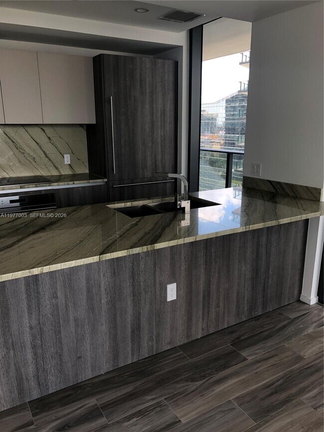 Photo - 801 S Miami Ave Unidad 1705