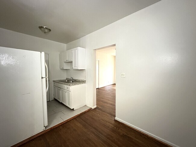 Photo - 931 W Sunnyside Ave Unit N2