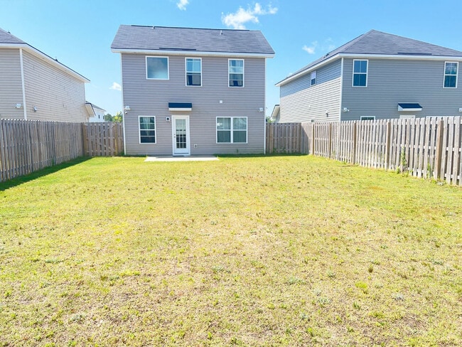 Photo - 106 Centennial Ct