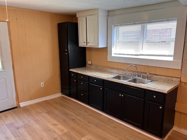 Photo - 711 36th Ave