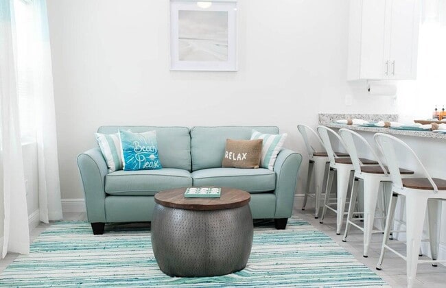 Photo - 2682 Nokomis Ave