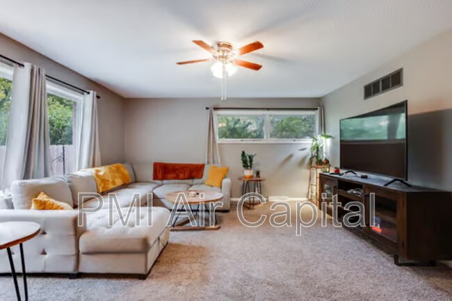 Photo - 1917 N Edgemoor St