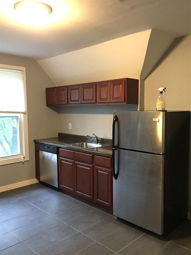 Photo - 76 Warren Pl Unit 3rd Fl