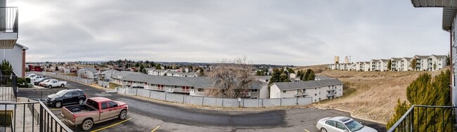 Photo - Live Where Comfort Meets Convenience - College Hill Condo in Pullman