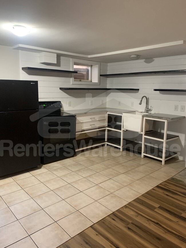 Photo - 937 Dumbarton Rd